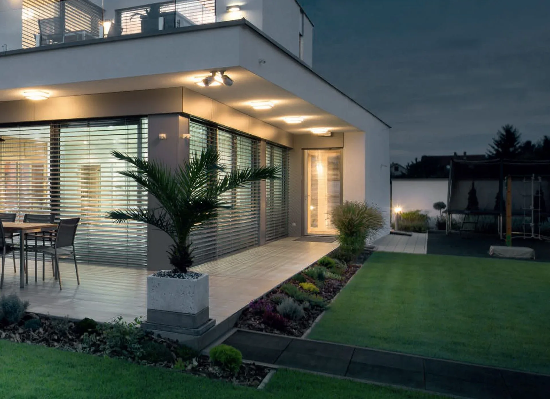 Storuri cu casetă tencuibilă — Solar Shading 3