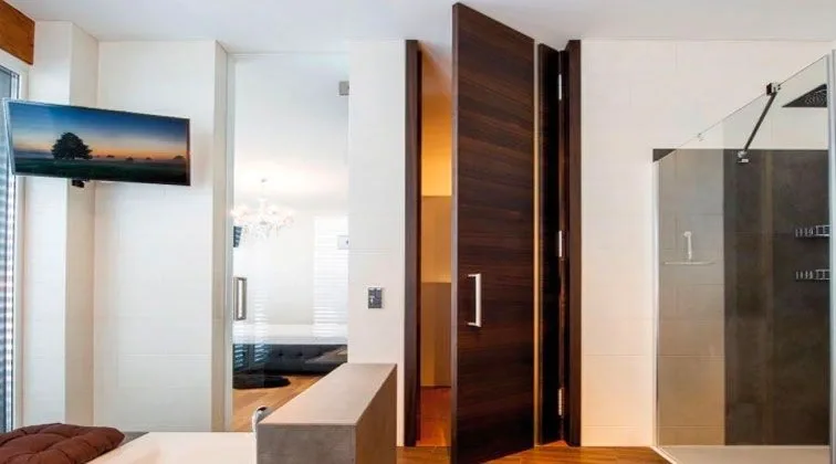 Portes bois — matériau qui vieillit élégamment