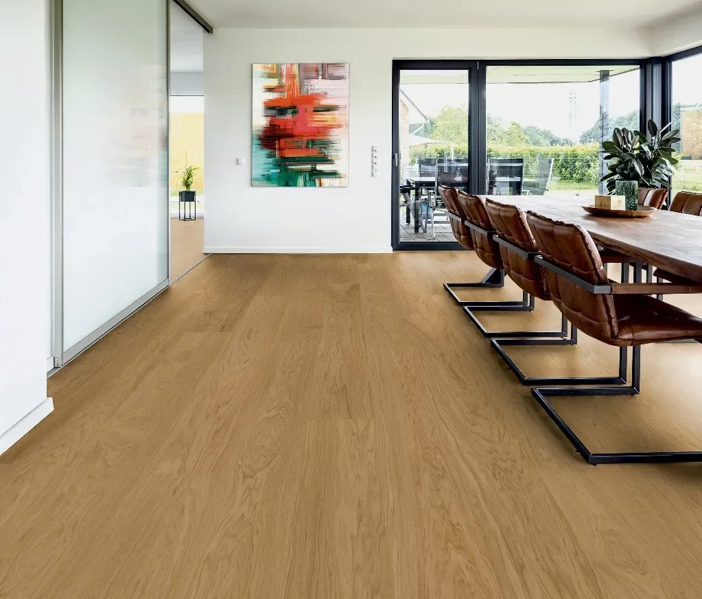 Hywood Classic oak in premium living