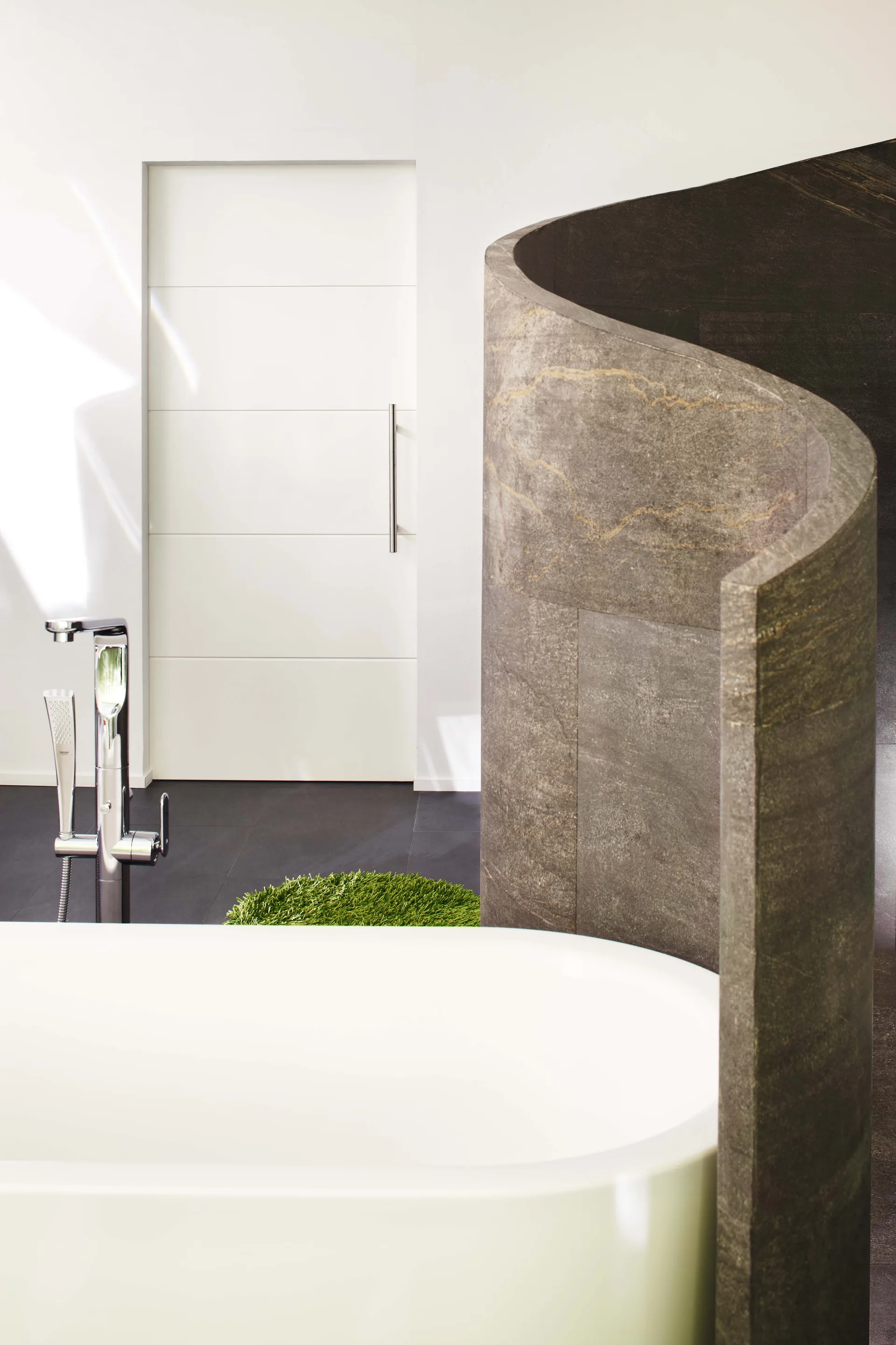 Linia linia_15_weiss_schiebetuer_idw_ambiente_bad