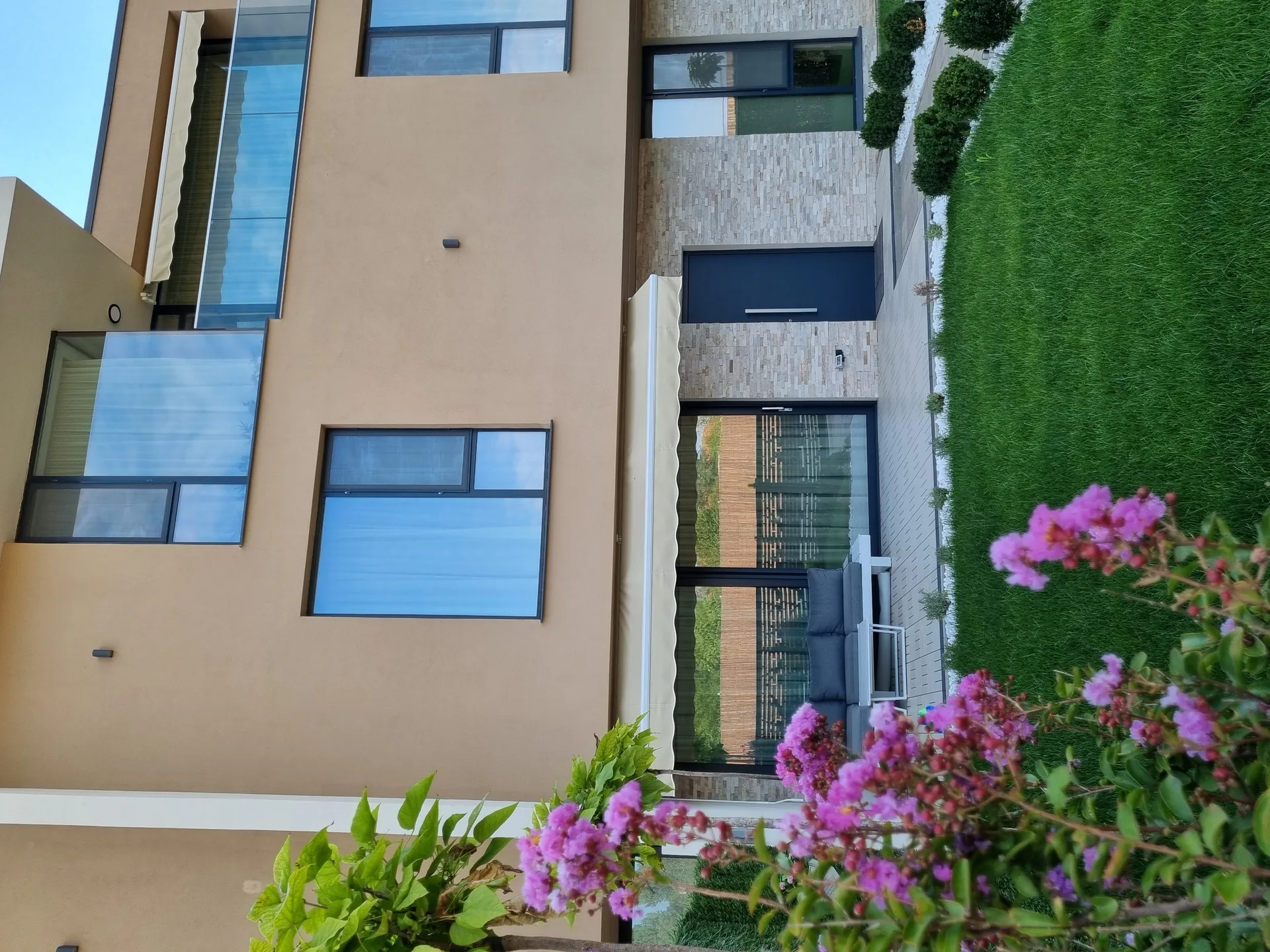 exterior complex Pipera Gardens