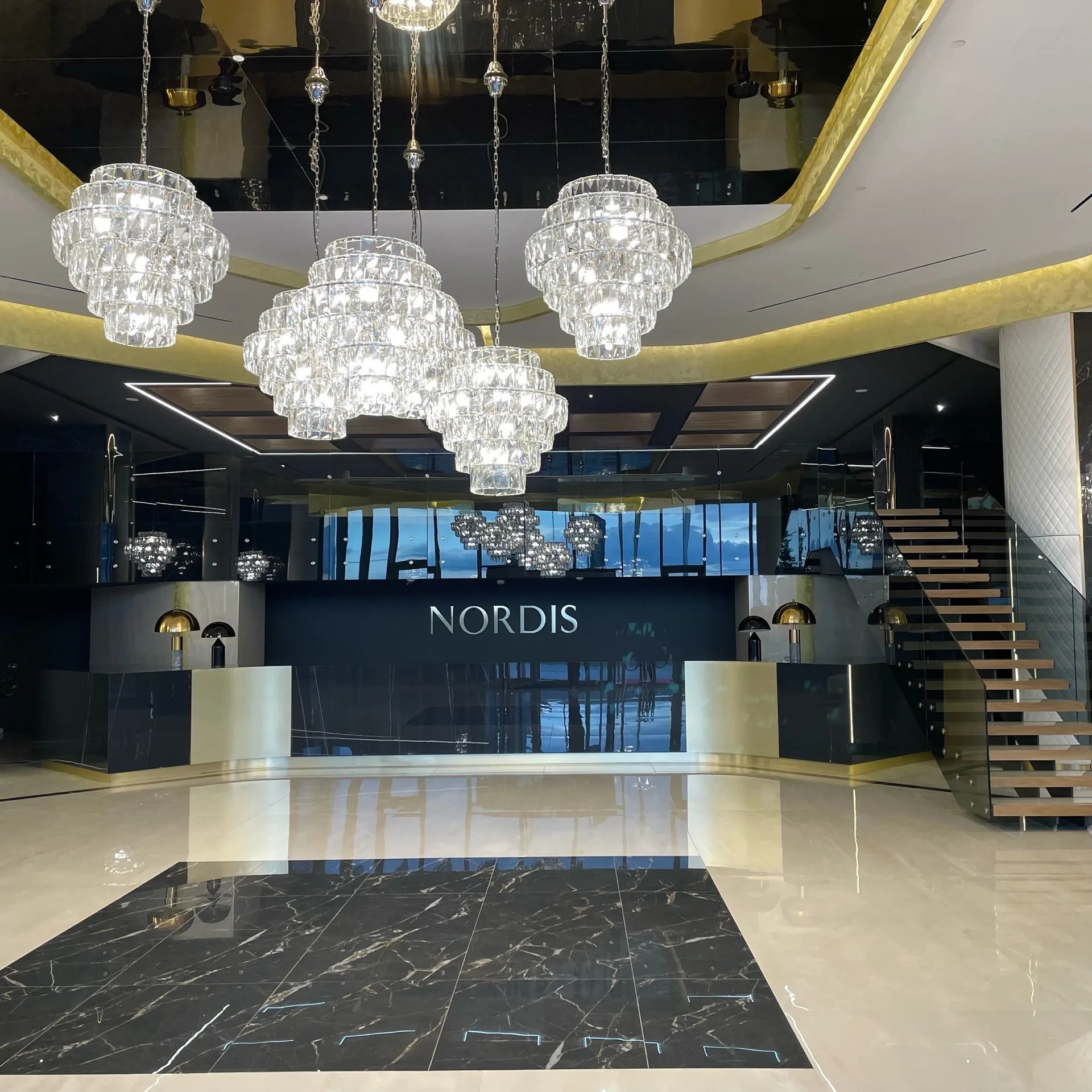 lobby hotel